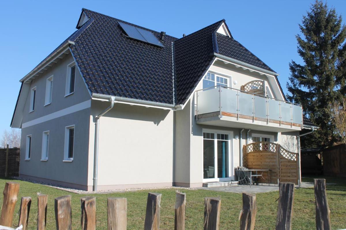 Ferienwohnung Van Der Holm บอร์น ภายนอก รูปภาพ