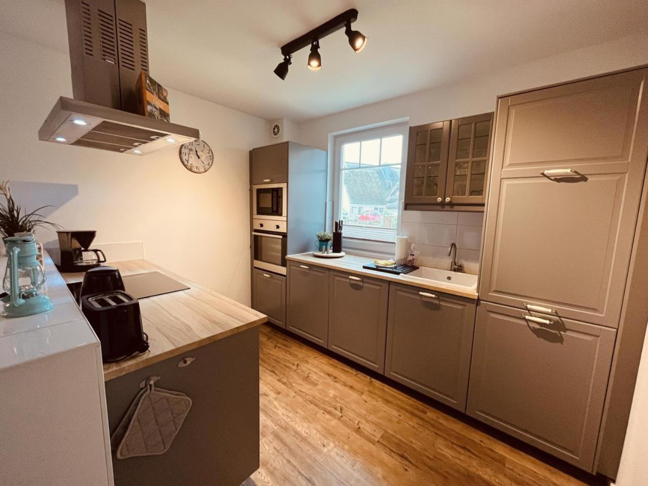 Ferienwohnung Van Der Holm บอร์น ภายนอก รูปภาพ
