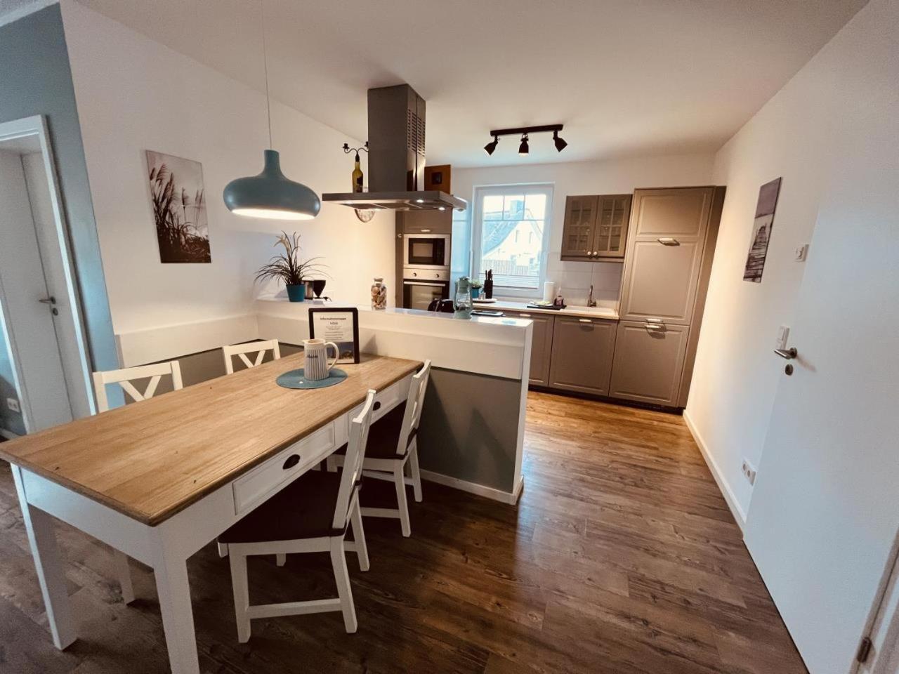 Ferienwohnung Van Der Holm บอร์น ภายนอก รูปภาพ