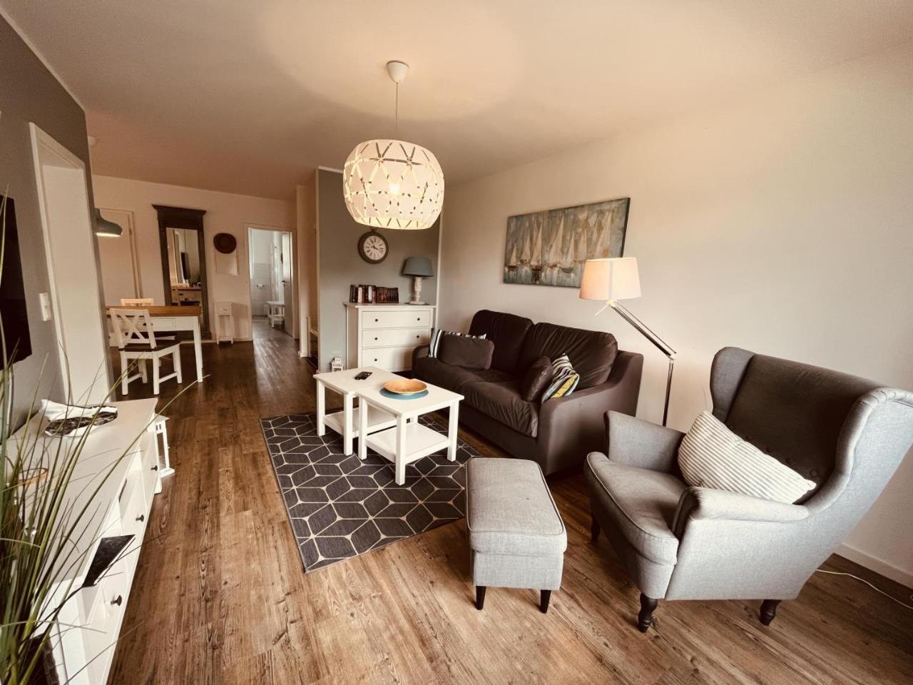 Ferienwohnung Van Der Holm บอร์น ภายนอก รูปภาพ